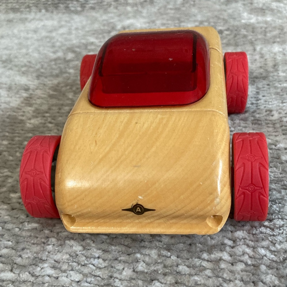 AUTOMOBLOX Car Designed by Calello Red Classic Retro Toy Collectible Quality - Picture 2 of 8